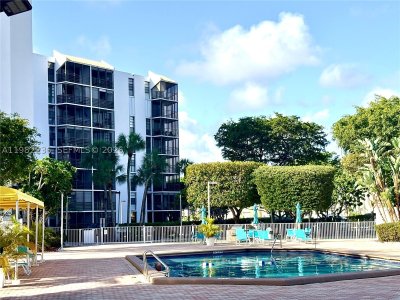 Biscaya Apt #410