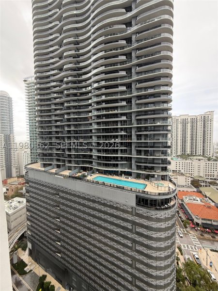 Apartment for rent at 1010 Brickell 2310