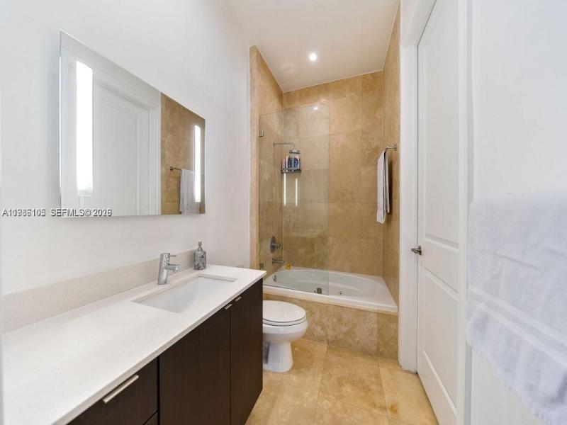 Comprar apartamento en Ponce Tower 616