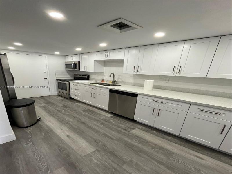 Condo for sale at Del Prado South Tower 1702