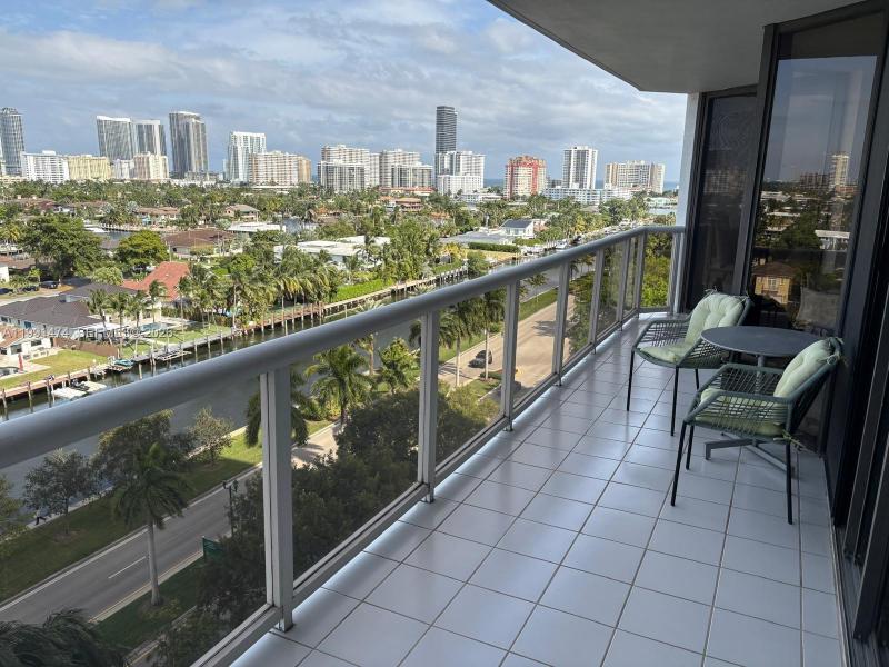 Comprar apartamento en Harbor Tower at Waterways 1001