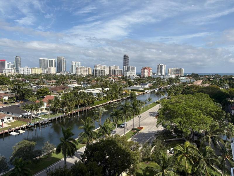 Comprar apartamento en Harbor Tower at Waterways 1001