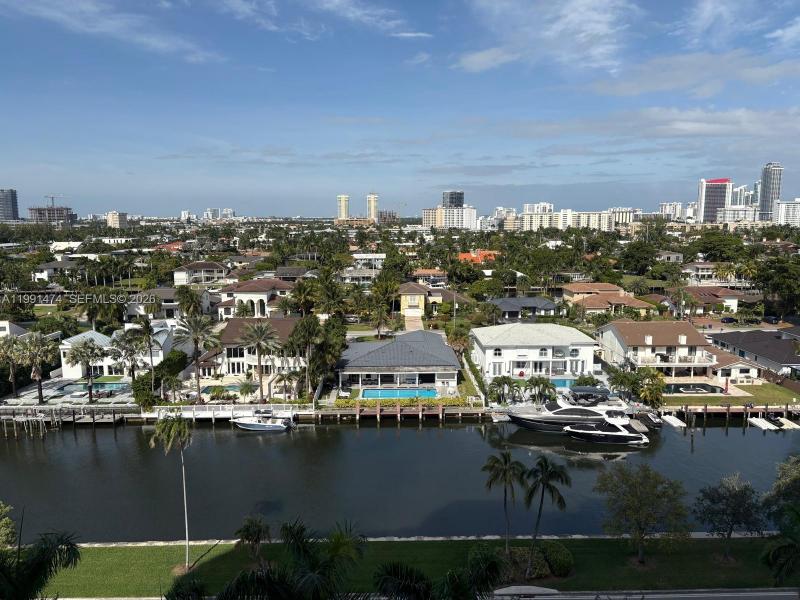 Comprar apartamento en Harbor Tower at Waterways 1001