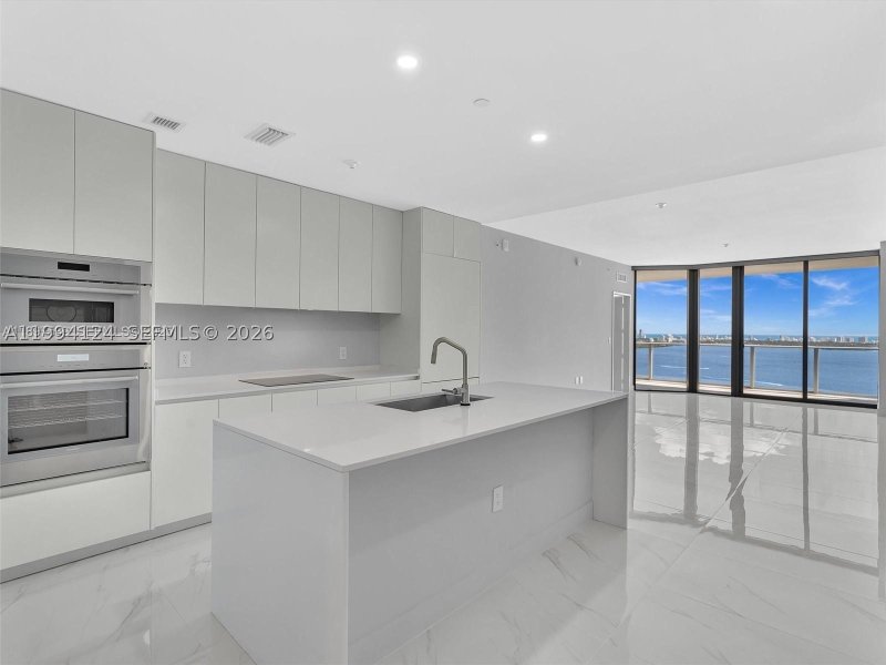 Apartment for rent at Aria Reserve Miami 3303