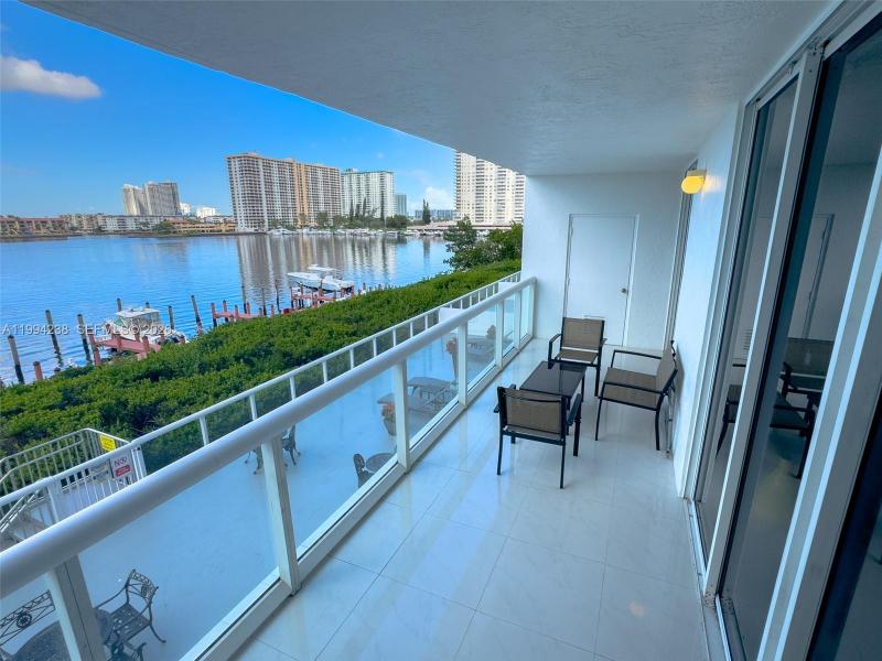 Alquiler de apartamento en Golden Bay Club
