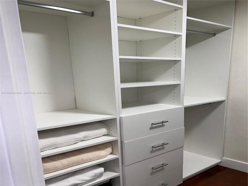 Comprar apartamento en Waterside Towers 103