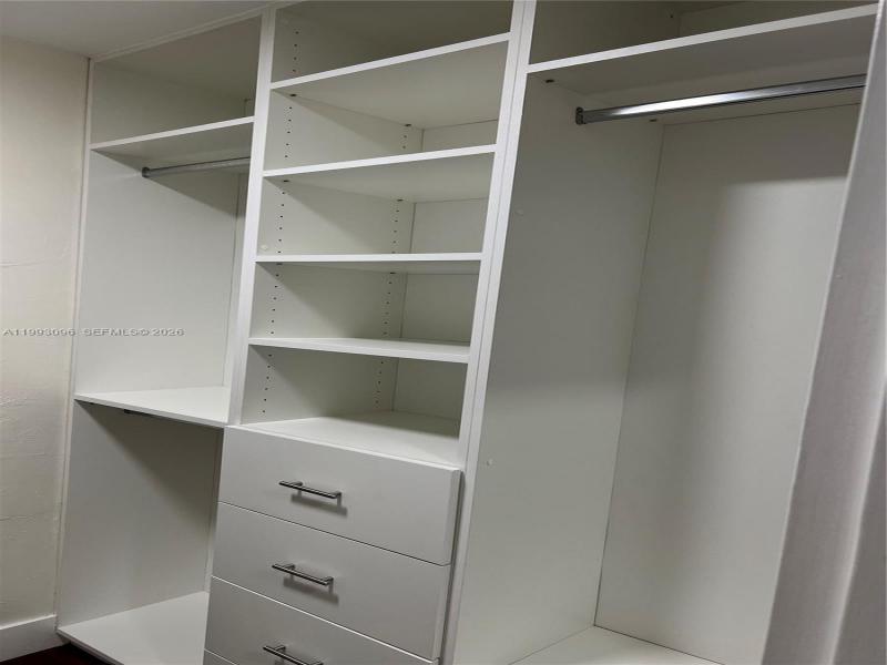 Comprar apartamento en Waterside Towers 103