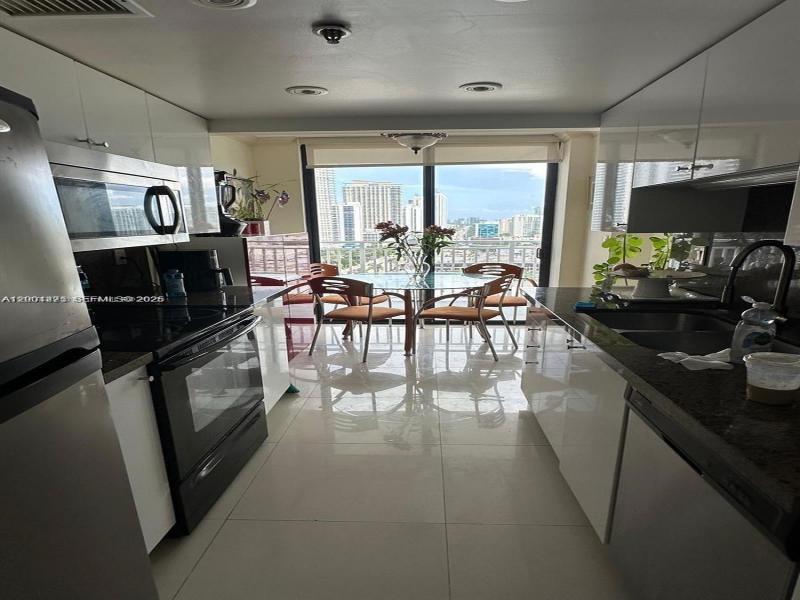 Condo for sale at Winston Towers 2202