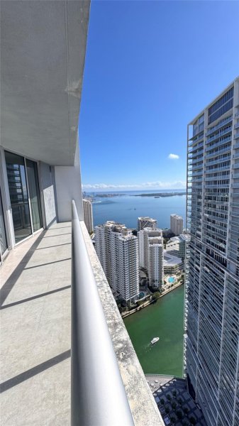 Icon Brickell Tower I Apt #4913