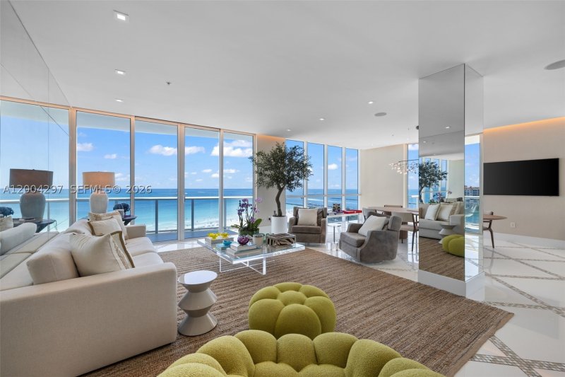 Apartment for rent at Continuum II North 1502/03