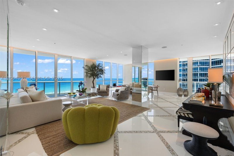 Apartment for rent at Continuum II North 1502/03