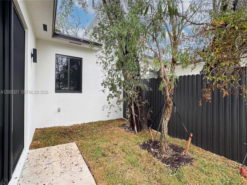 Property photo # 4