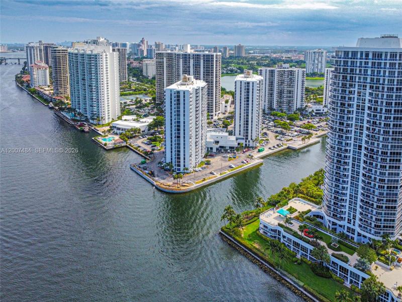 Comprar apartamento en Waterview 931