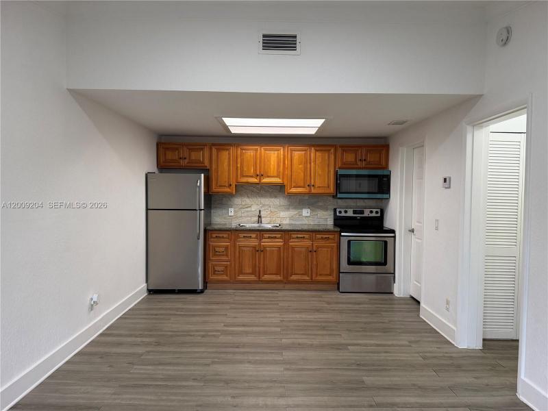 Property photo # 9