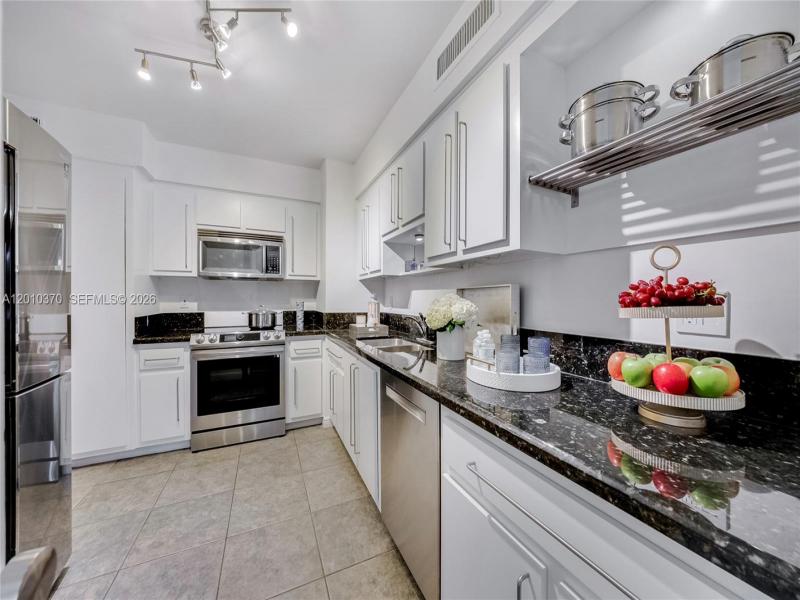 Property photo # 6