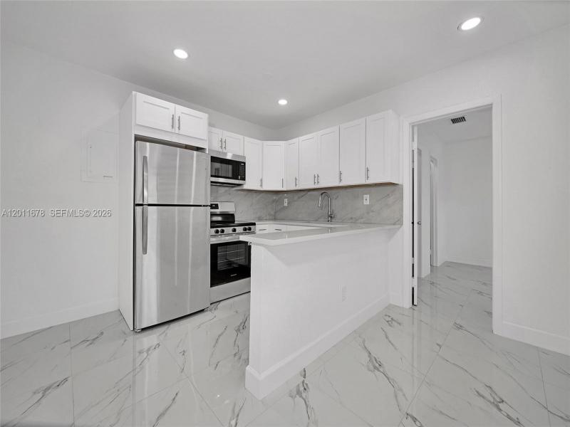 Property photo # 9