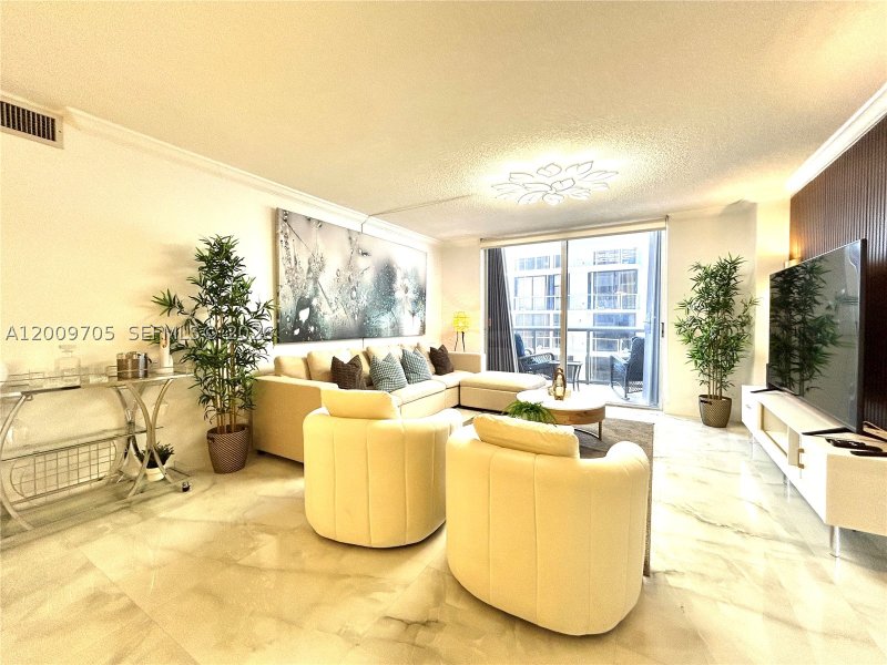 Apartment for rent at Maison Grande 1507