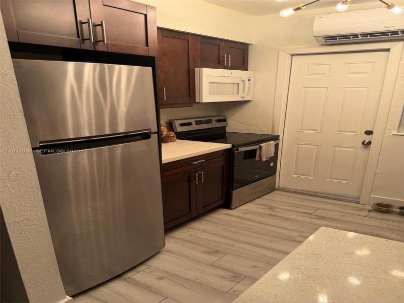 Property photo # 9