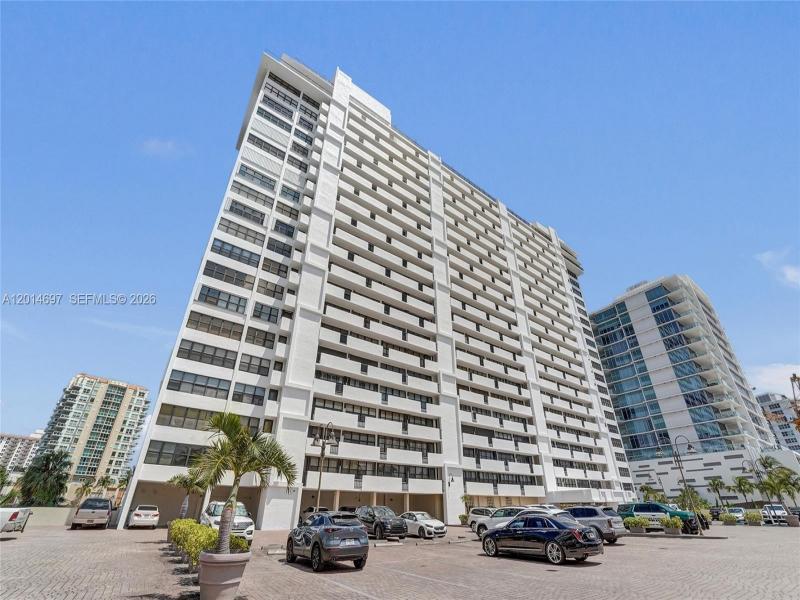 Condo for sale at The Corinthian 4F