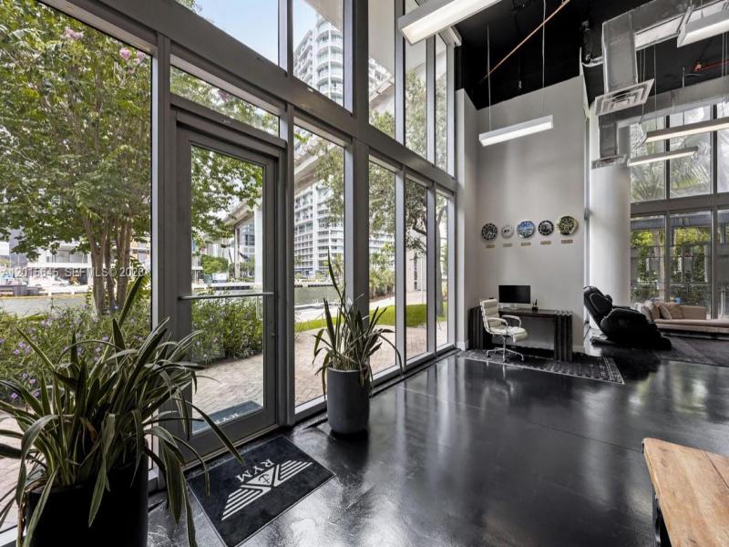 Property photo # 9