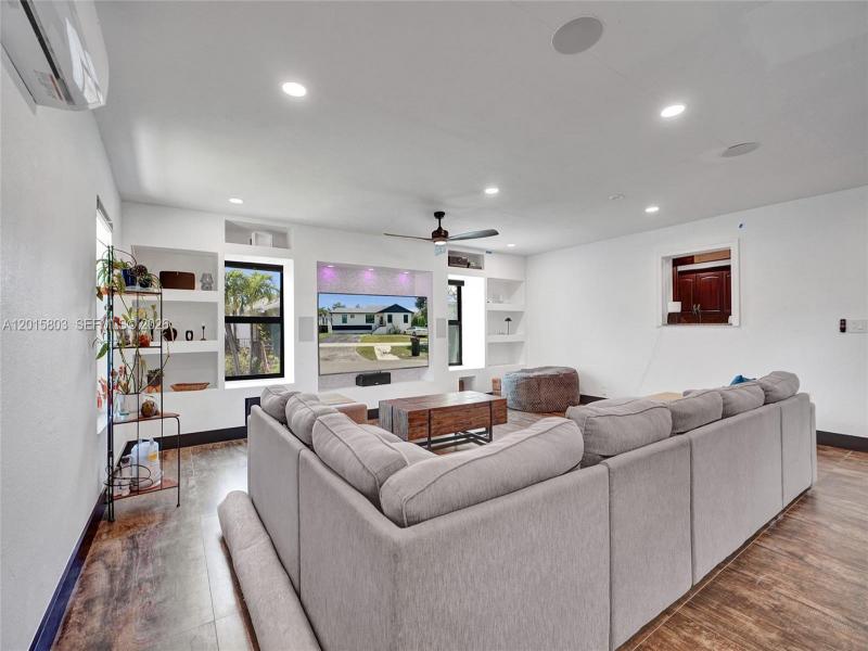 Property photo # 8