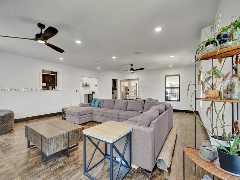 Property photo # 9