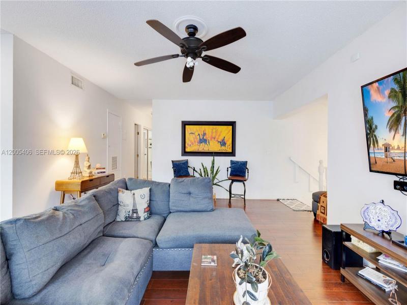 Property photo # 9