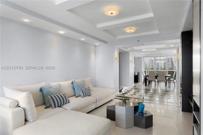 Ocean Two Apt #806