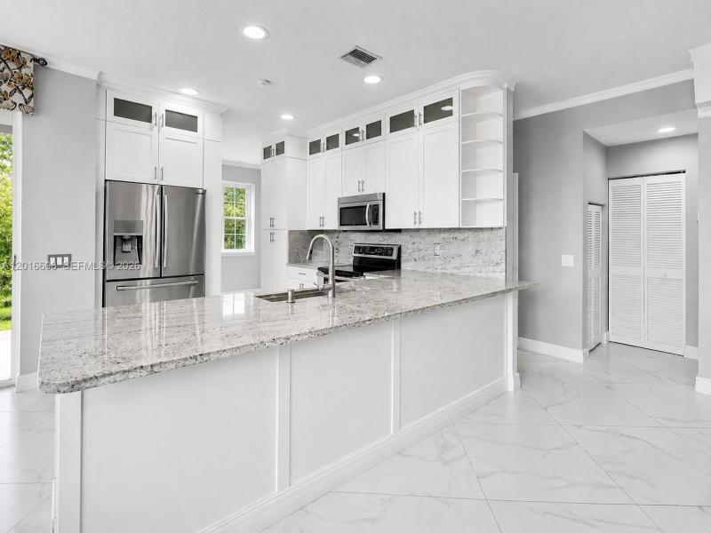 Property photo # 4
