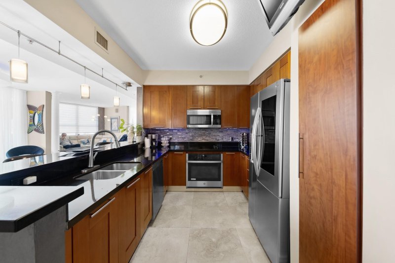 Condo for sale at 350 Las Olas Place 1870