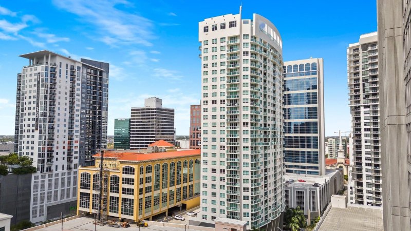 Condo for sale at 350 Las Olas Place 1870