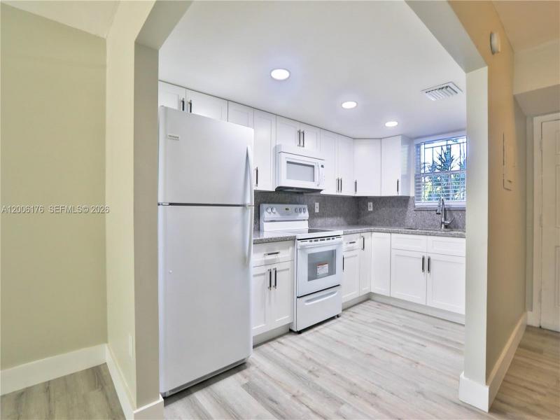 Property photo # 6