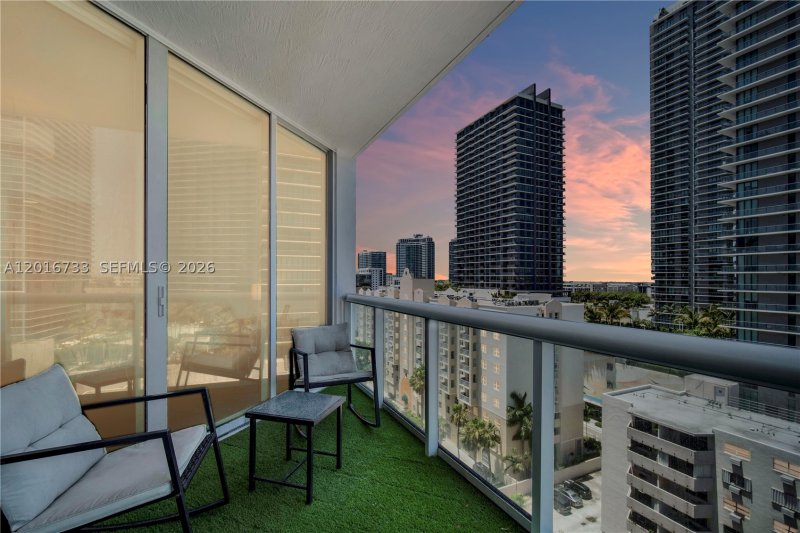 Comprar apartamento en Platinum Condo 1102