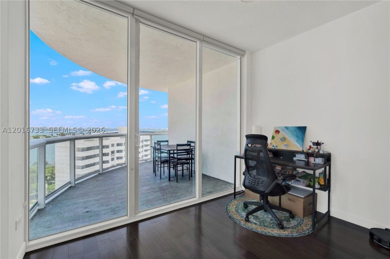 Comprar apartamento en Platinum Condo 1102