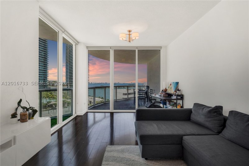Comprar apartamento en Platinum Condo 1102