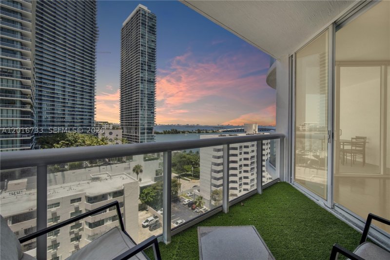 Comprar apartamento en Platinum Condo 1102