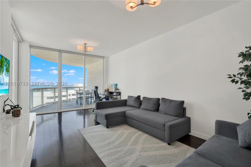 Comprar apartamento en Platinum Condo 1102