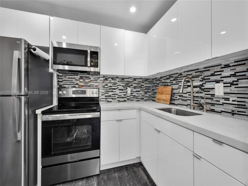 Property photo # 6
