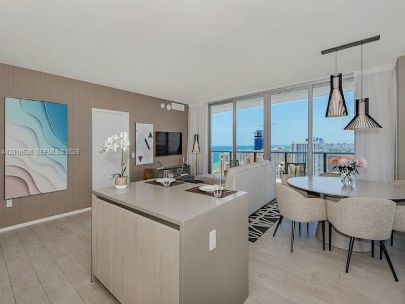 Comprar apartamento no Hyde Beach House R2708