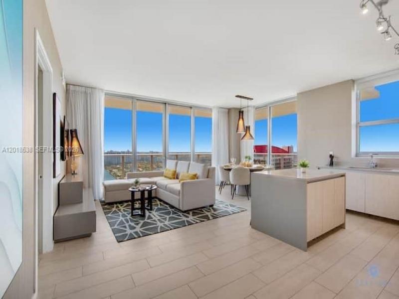 Hyde Beach House Apt #R2708