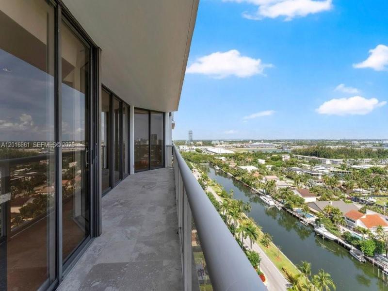 Comprar apartamento en Harbor Tower at Waterways 1801