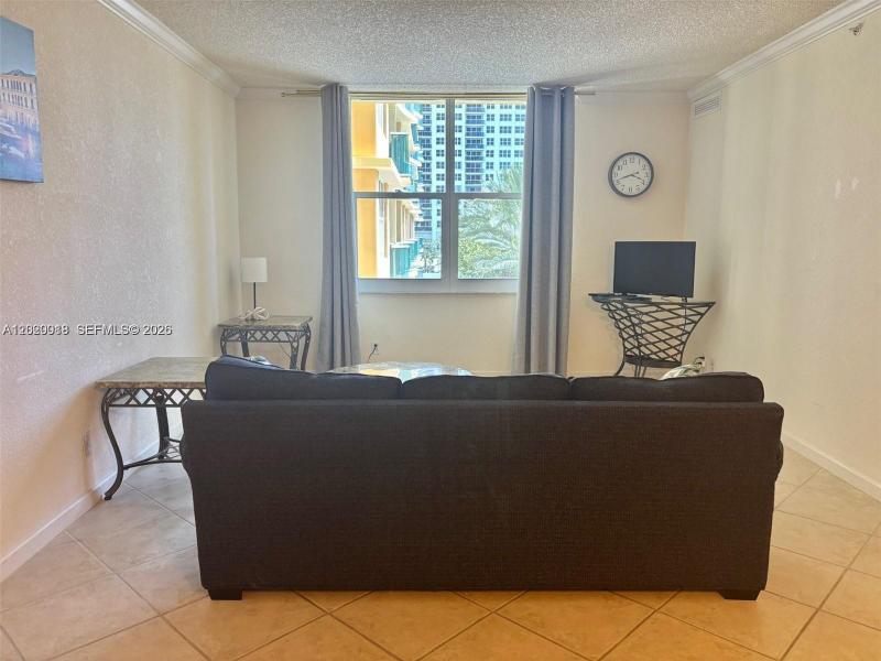Condo for sale at The Wave Condo 433