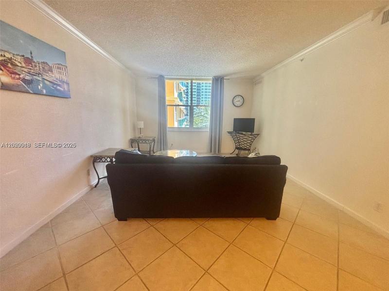 Condo for sale at The Wave Condo 433