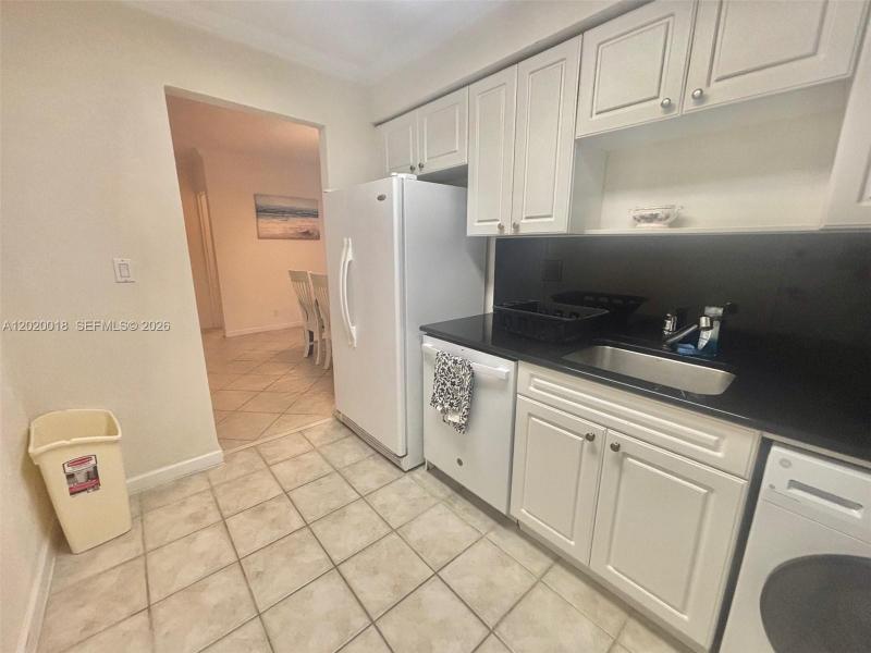 Condo for sale at The Wave Condo 433