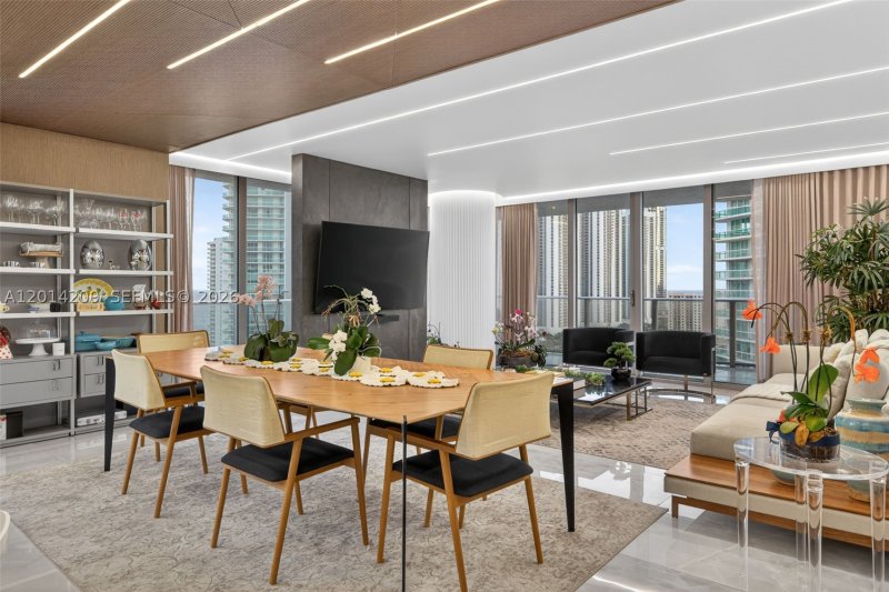 Condo for sale at Arlen House 4-1902