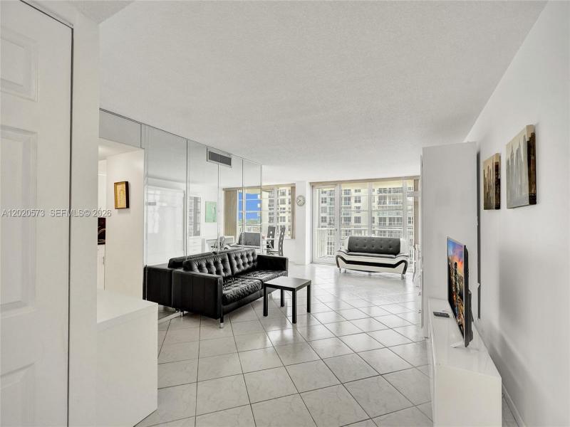 Comprar apartamento en Winston Towers 1611