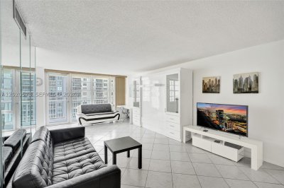 Winston Towers Apt #1611