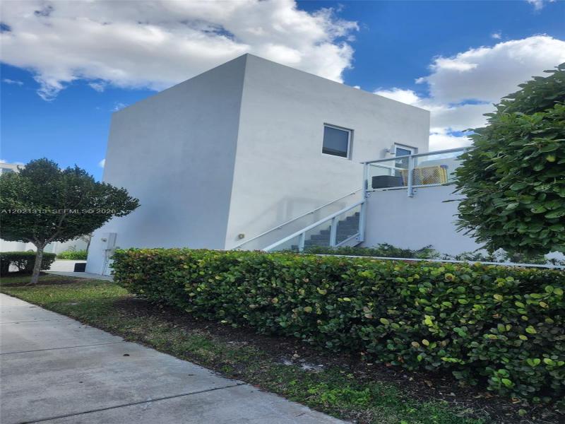 Property photo # 3