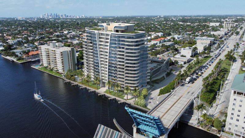 Condo for sale at 3000 Waterside 1409