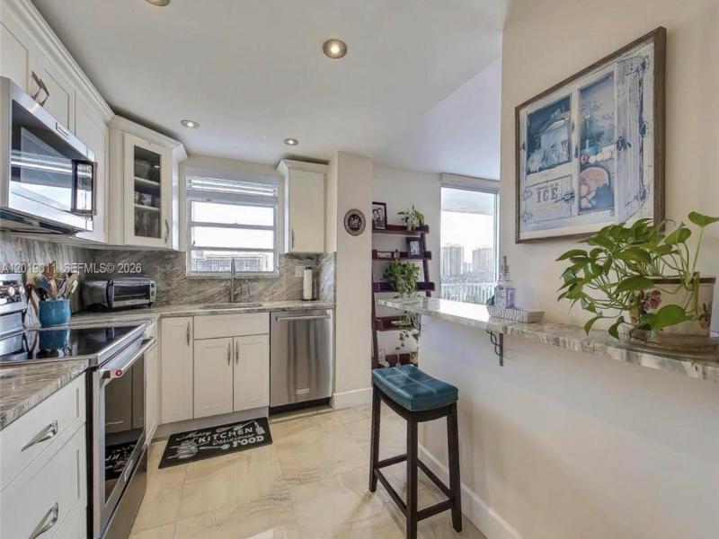 Property photo # 7